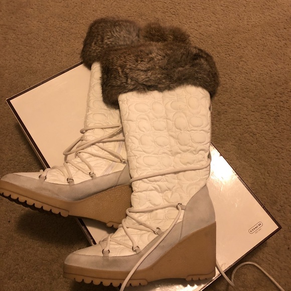 COACH boots with rabbit fur - Picture 2 of 3